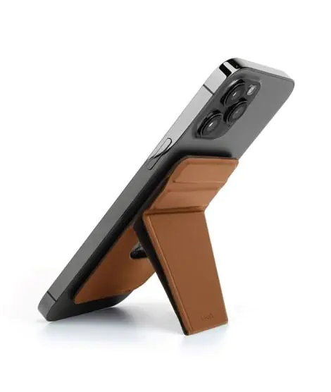 Uniq Lyft Magnetic Phone Stand and Card Holder Brown